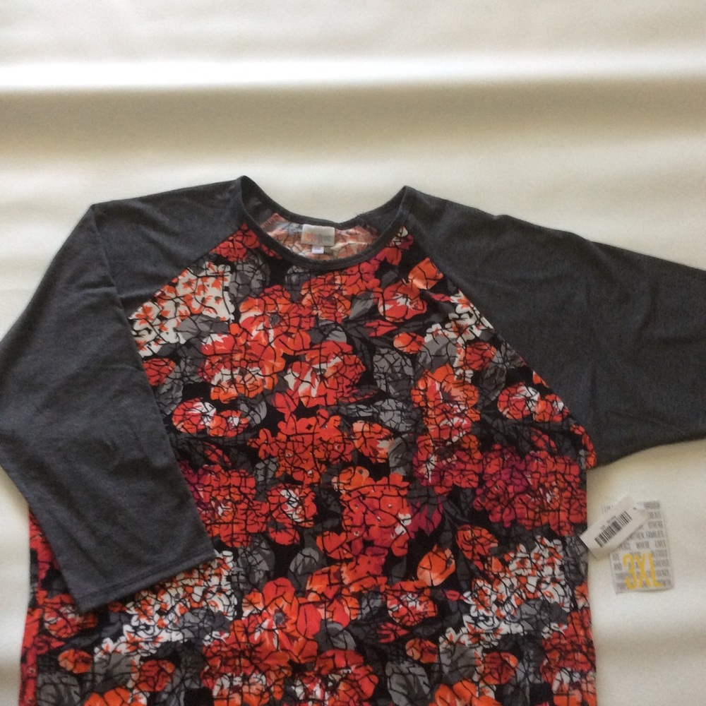 LulaRoe Randy shirt